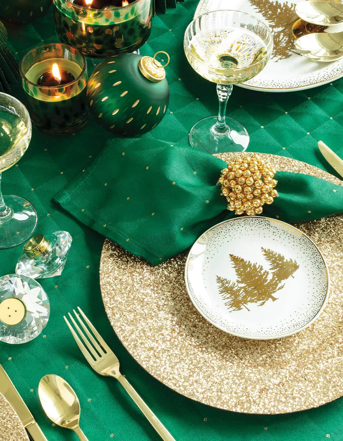 holiday table setting