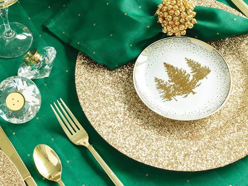 holiday table setting